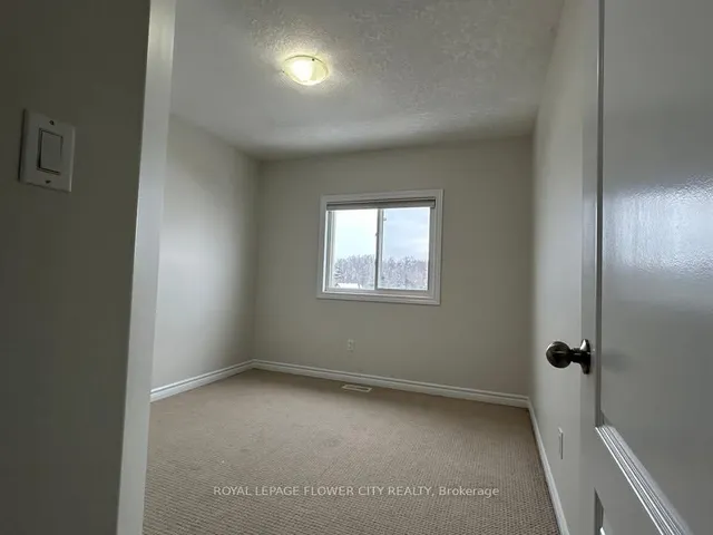 Additional image 12 of 956 Bianca Crt