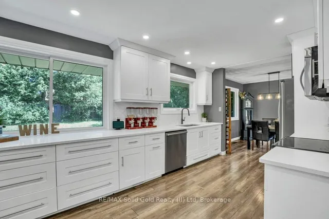 Additional image 17 of 60 Springbank Cres