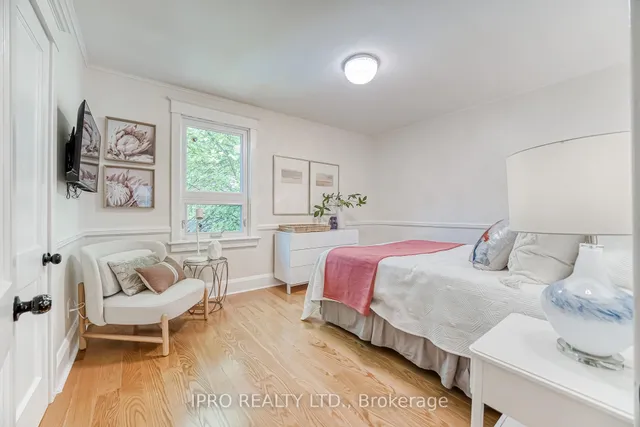 Additional image 19 of 962 Logan Ave