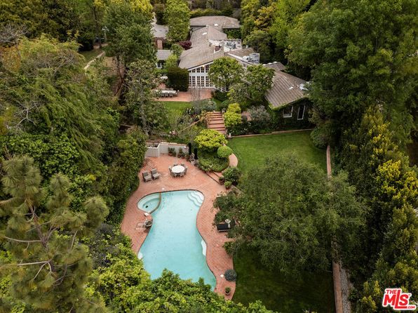 800 Tarcuto Way, Los Angeles, CA 90077