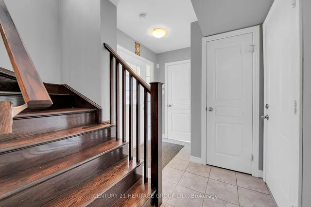 Additional image 8 of 2 England Terr