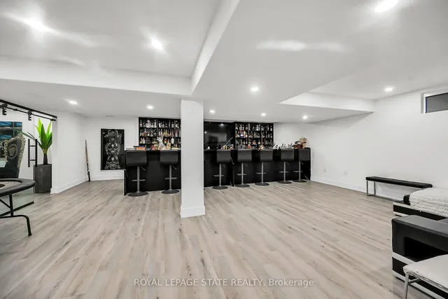 Additional image 30 of 137 Diiorio Circ