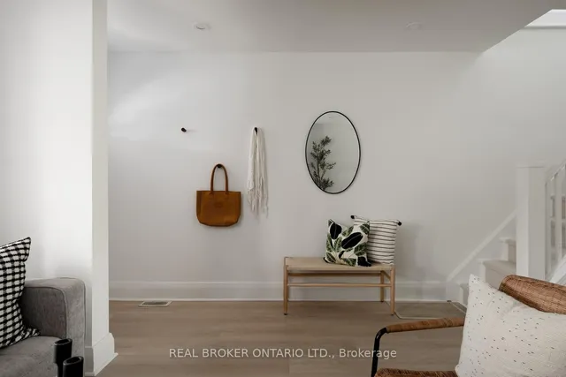 Additional image 4 of 674 Milverton Blvd