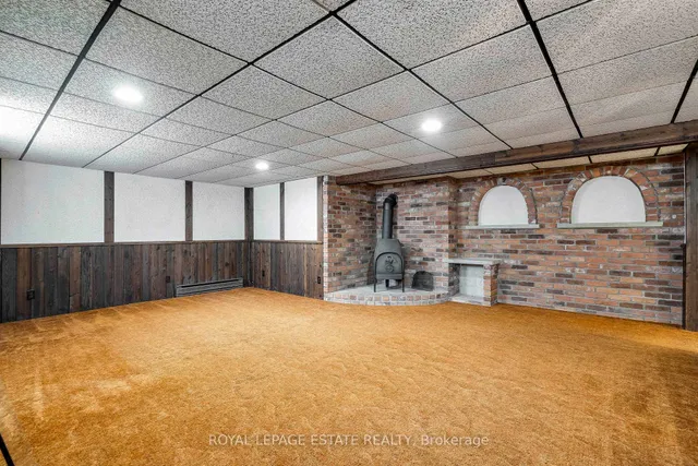 Additional image 39 of 23 West Hill Dr