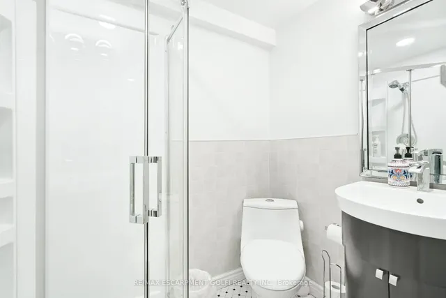 Additional image 28 of 3202 Centennial Dr