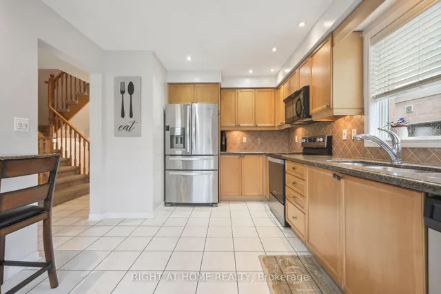 Additional image 6 of 477 Farlow Cres