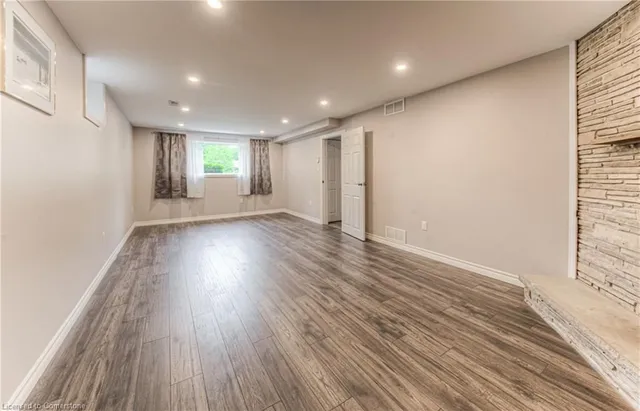 Additional image 9 of 448 Greenbrook Dr