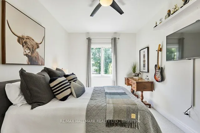 Additional image 27 of 56 Marmot St