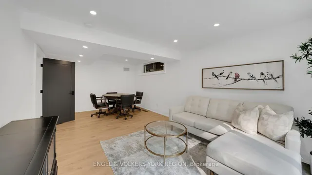 Additional image 31 of 15 Silvergrove Rd