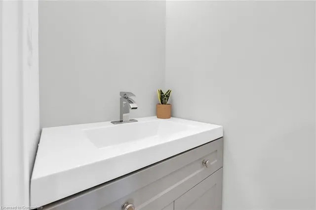 Additional image 19 of 517 Hughson St