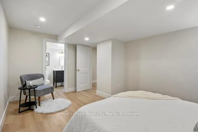 Additional image 27 of 92 Scenic Wood Cres