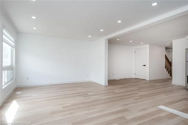 Additional image 21 of 23 Dahlia St