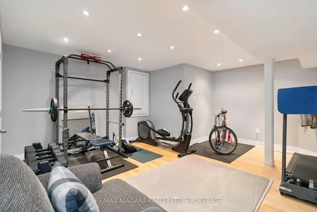 Additional image 37 of 2468 Whitehorn Dr