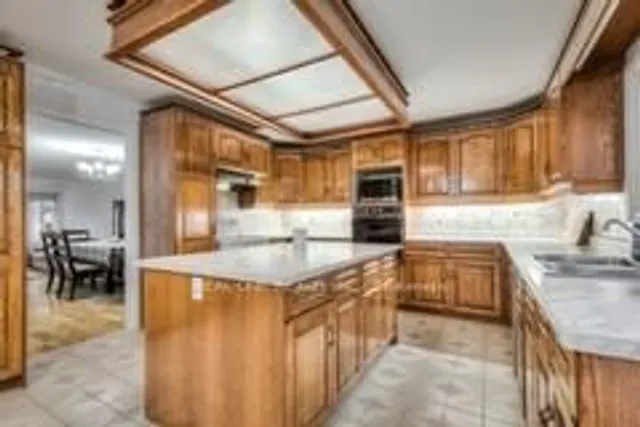 Additional image 3 of 49 Glenthorne Dr