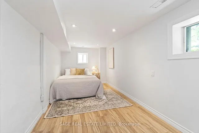 Additional image 42 of 115 Westmount Ave