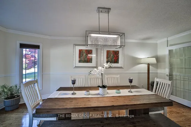 Additional image 11 of 28 Ridelle Crt