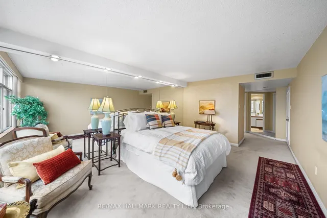 Additional image 20 of 900 Yonge St Unit 1101