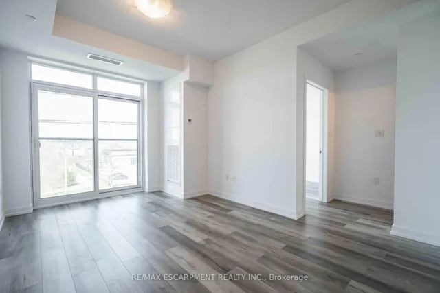 Additional image 10 of 470 Dundas St Unit 405