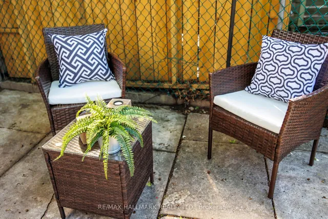 Additional image 25 of 690 Adelaide St