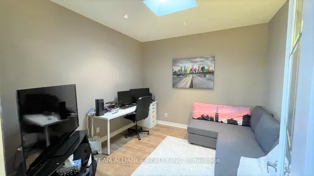 Additional image 15 of 3351 Cawthra Rd Unit 423