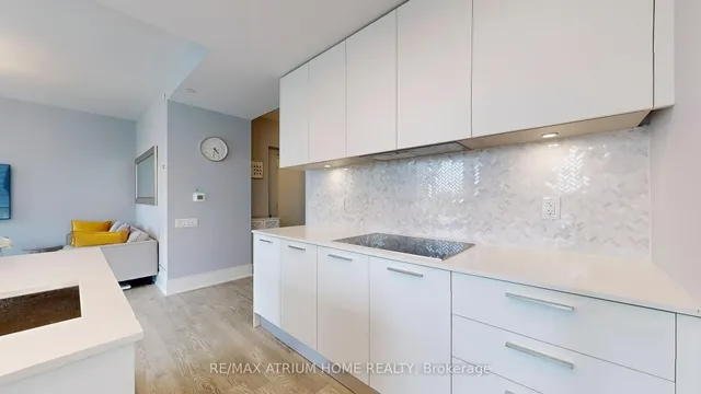 Additional image 11 of 1 Gloucester St Unit 715