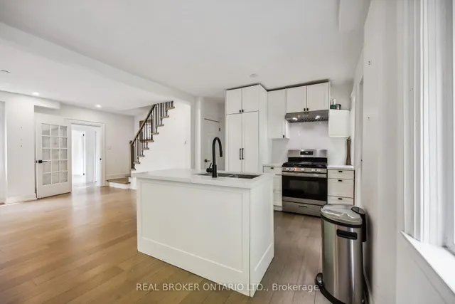 Additional image 13 of 658 Davenport Rd