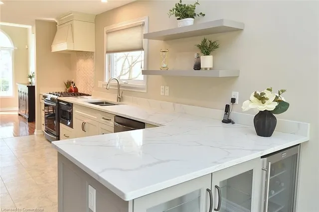 Additional image 15 of 31 Blasdell Crt