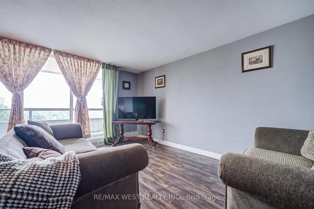 Additional image 19 of 44 Longbourne Dr Unit 606