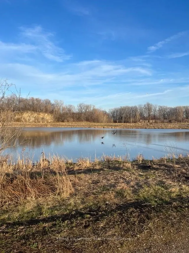 122 DUNDAS St Unit 19