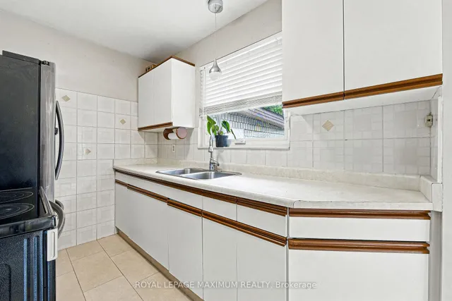 Additional image 34 of 32 Fennimore Cres