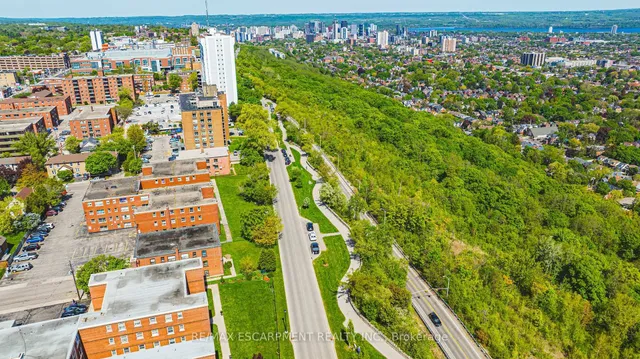 Additional image 33 of 836 Concession St Unit 208