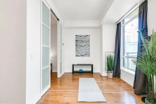 Additional image 10 of 500 Queens Quay Unit 607