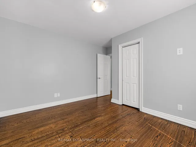 Additional image 19 of 54 Duncombe Dr