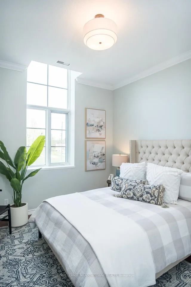 Additional image 35 of 262 Dundas St Unit 318