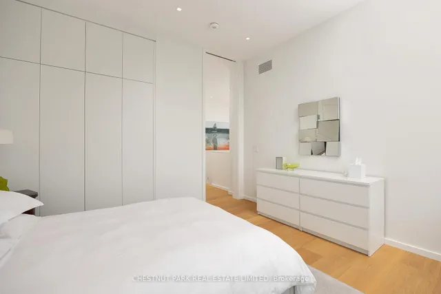 Additional image 33 of 10 Parkwood Ave