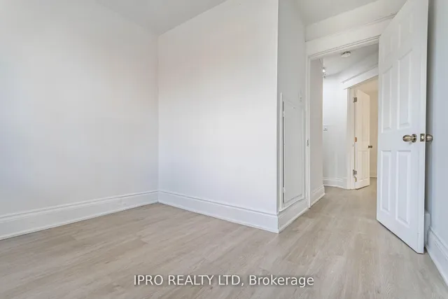 Additional image 22 of 35 Chestnut Ave