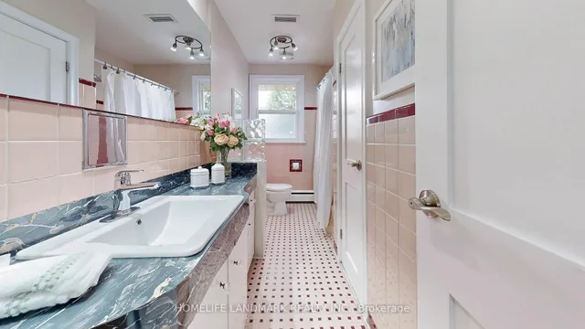 Additional image 45 of 12 Carousel Crt