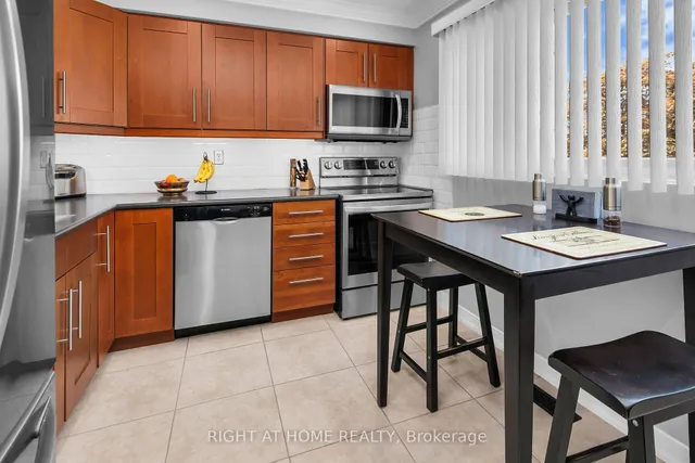 Additional image 22 of 400 Bloor St Unit 75