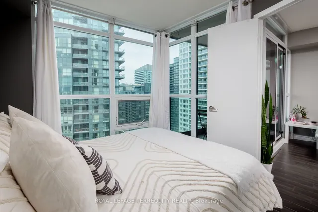 Additional image 16 of 600 Fleet St Unit 2211