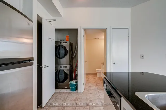 Additional image 7 of 231 Fort York Blvd Unit 230