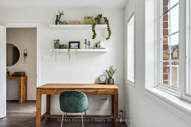 Additional image 11 of 54 Nisbet Blvd Unit 31