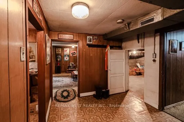 Additional image 15 of 1081 Islington Ave