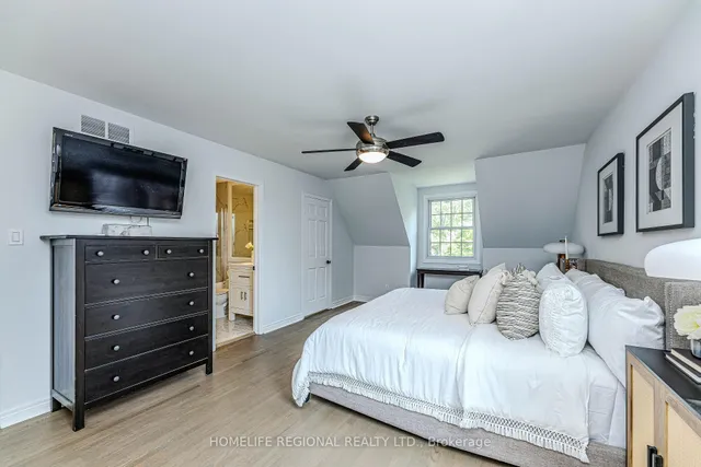 Additional image 33 of 11 Jean Dempsey Gate