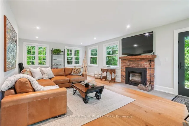 Additional image 11 of 5031 Lakeshore Rd