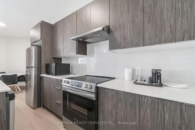 Additional image 7 of 30 DEAN PARK Rd Unit #9