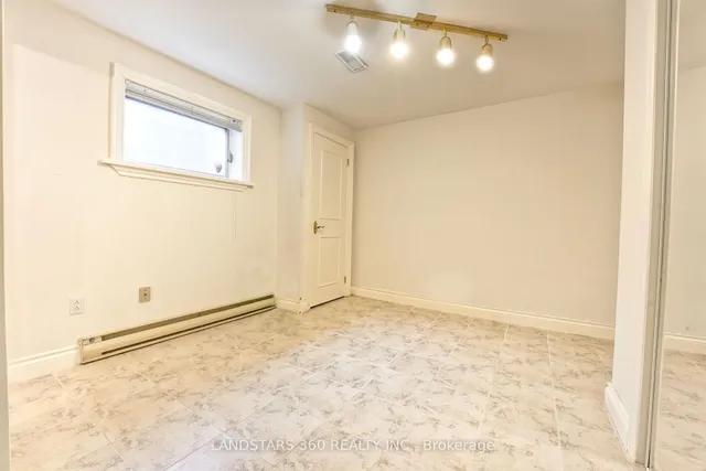 Additional image 43 of 3 Shady Oaks Cres