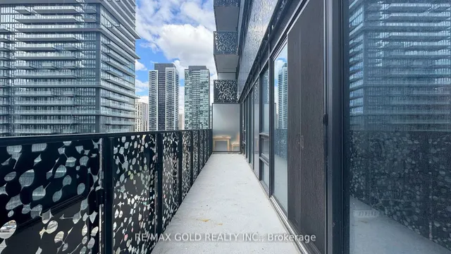 Additional image 23 of 55 Charles St Unit 1310