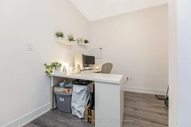 Additional image 7 of 450 Dundas St Unit 1106