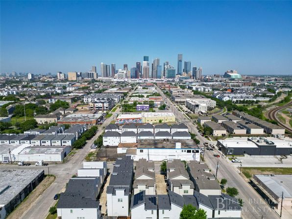 1023 Roberts St, Houston, TX 77003