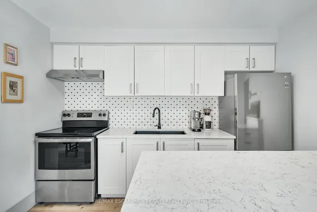 Additional image 18 of 189 QUEEN St